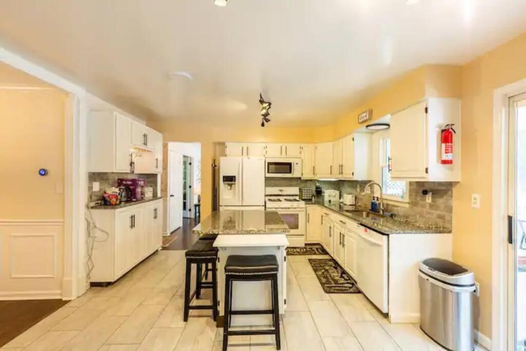 Lrge 5 Bedroom 9 Beds Near Dc-Pool, Hot Tub, Gym, Game Rm, Fire Pit Bowie Exterior foto