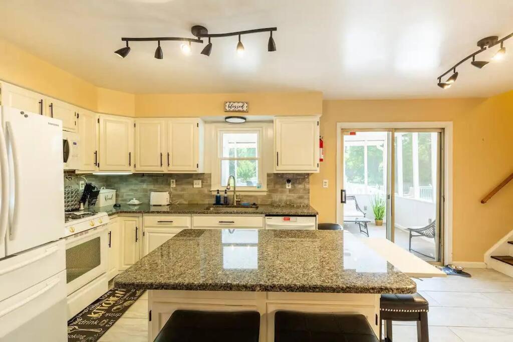 Lrge 5 Bedroom 9 Beds Near Dc-Pool, Hot Tub, Gym, Game Rm, Fire Pit Bowie Exterior foto